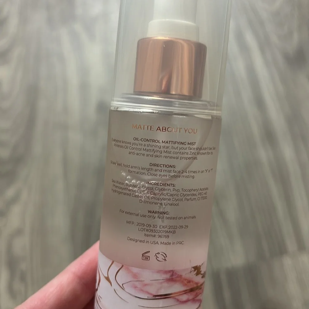 Mannakadar Oil Control Mattifying Mist